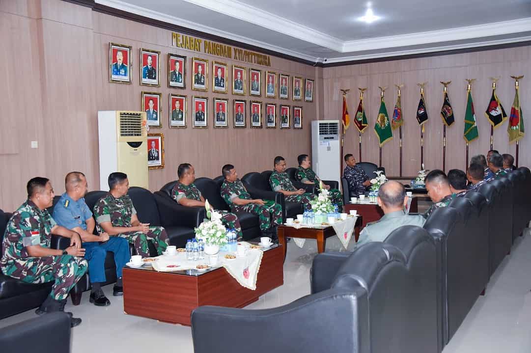 Pangdam Pattimura Terima Courtesy Call Pangkoarmada Iii