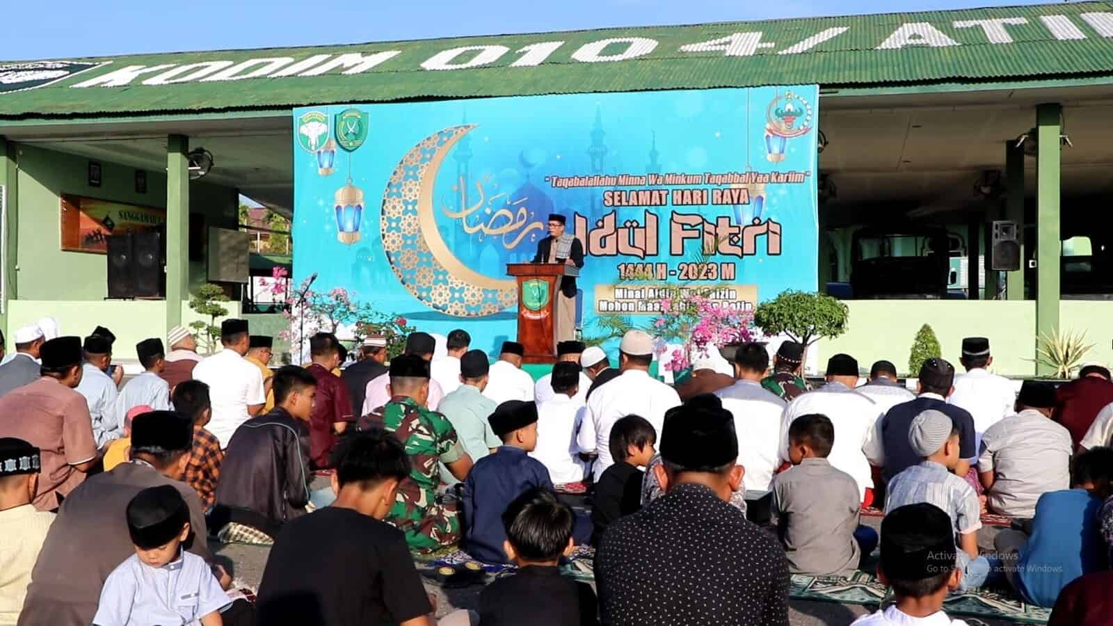 Kodim Atim Gelar Sholat Idul Fitri H Di Lapangan Makodim