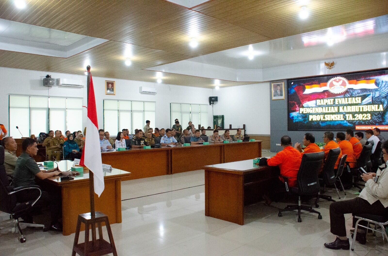 Danrem Gapo Pimpin Rapat Evaluasi Pengendalian Karhutbunla Provinsi