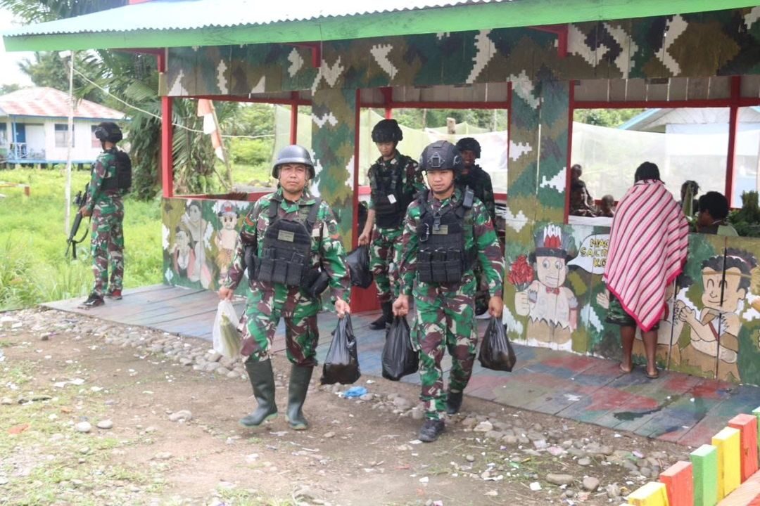 Borong Hasil Bumi Ksatria Pandawa Kostrad Bikin Mama Mama Papua