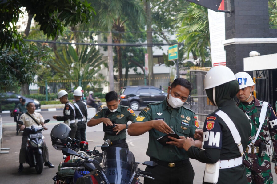 Cegah Kecelakaan Lalu Lintas PM Kostrad Gelar Operasi Gaktib