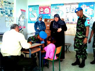 Tim Kesehatan Tni Cek Kesehatan Murid Sekolah Di Lebanon Tim Kesehatan Tni Cek Kesehatan Murid Sekolah Di Lebanon