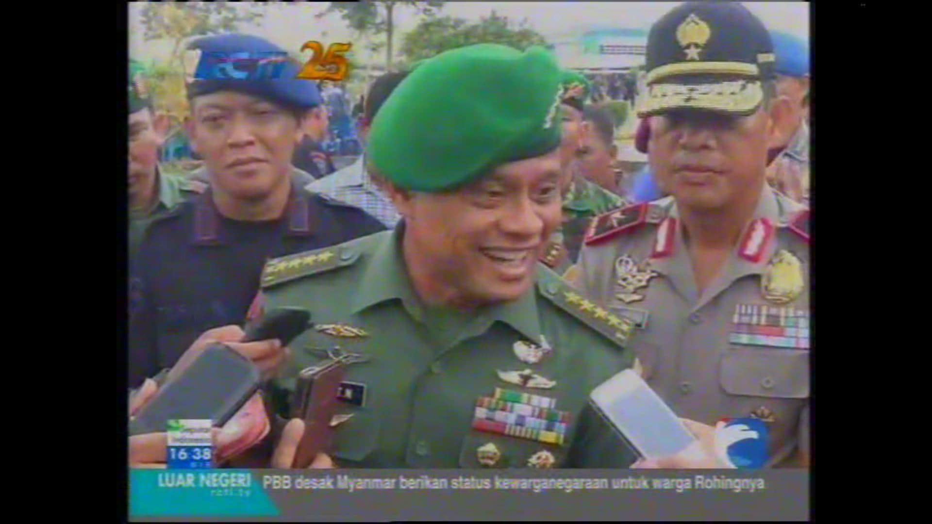 TNI AD - KASAD Jumpa Pers di Batam 22 November 2014