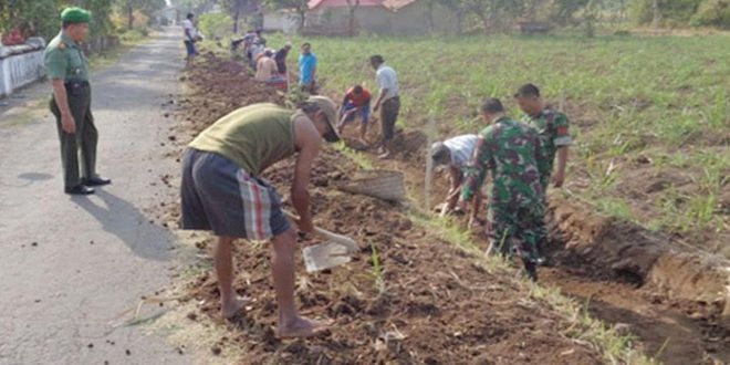 Koramil 0804 10 Kawedanan Karya Bhakti Bagun Irigasi  Desa 