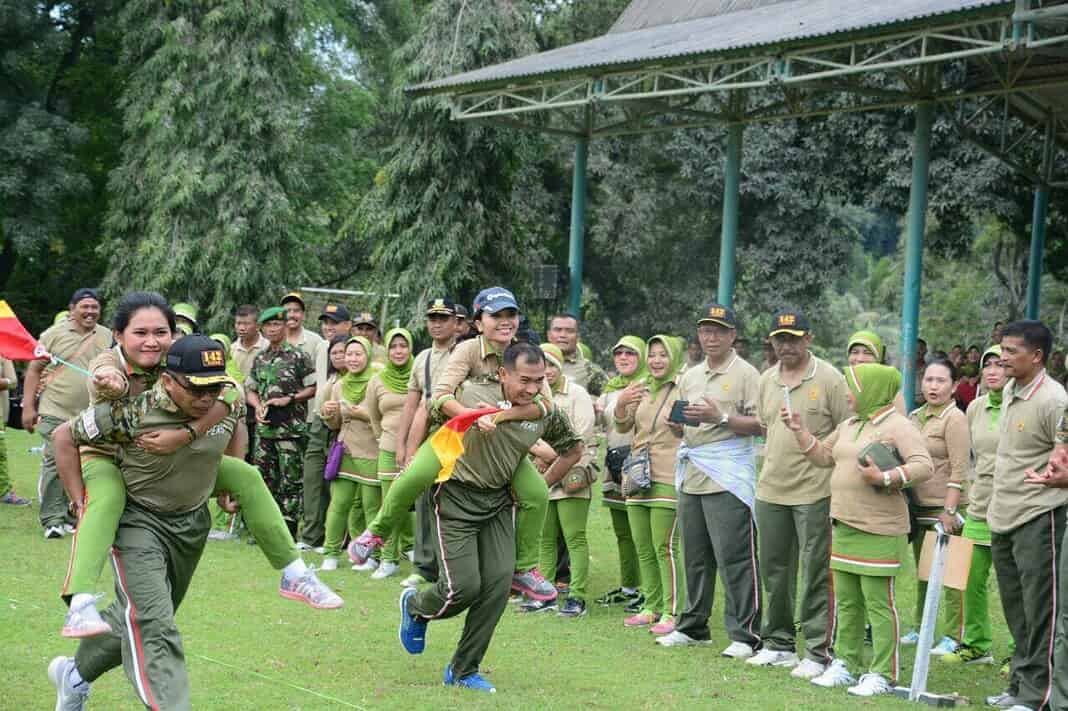 Family Gathering Warga Korem 142 TNI Angkatan Darat