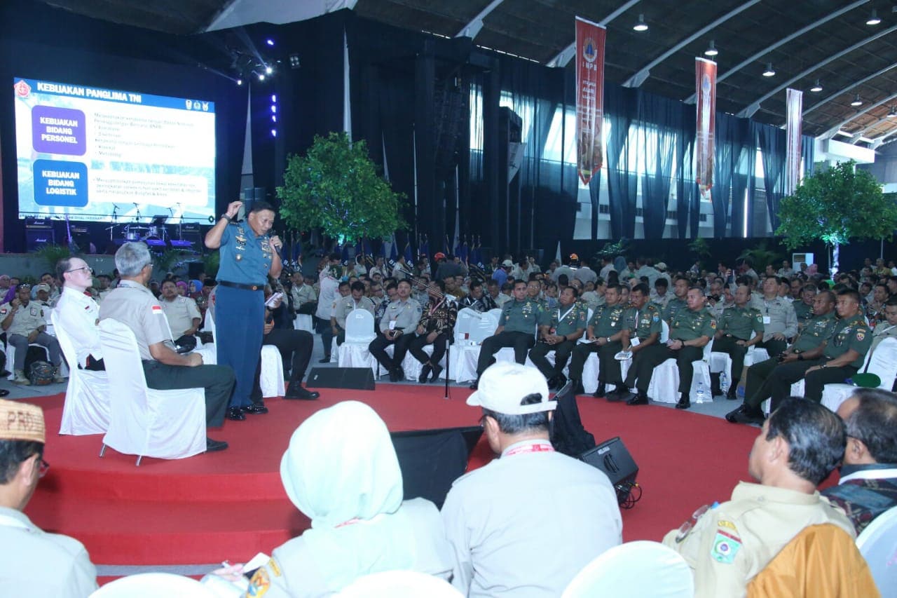 kliping masalah sosial Panglima TNI Dukungan TNI di Wilayah Bencana Wujudkan 