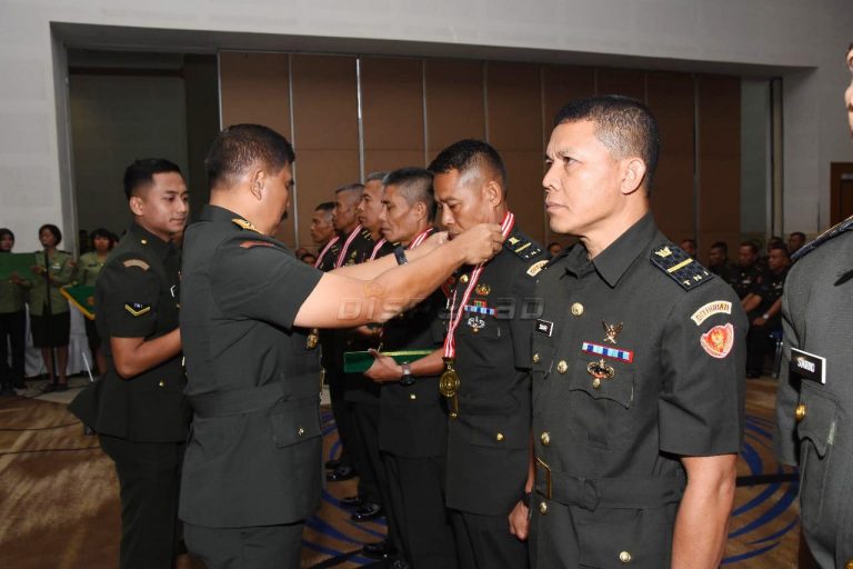 Komandan Kodiklatad : Bekerjalah Dengan Hati, Profesional dan Selalu