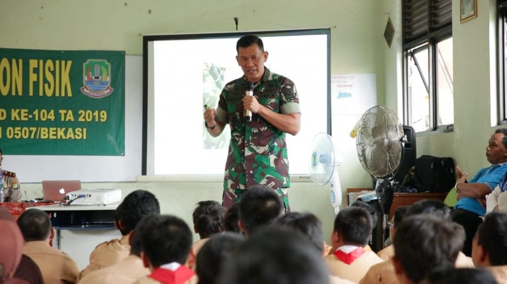 Generasi Milenial Bijak Dalam Bermedia Generasi Milenial Bijak Dalam Bermedia