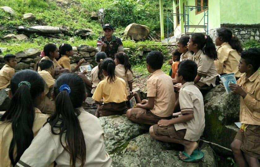 Sekolah Alam Satgas Yonif 408, Seimbangkan Pengetahuan Dengan Kepedulian Kepada Semesta