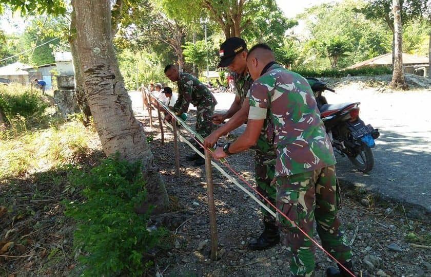 Tanamkan Nasionalisme Dan Wasbang, Satgas Yonif 408 Bangun Kampung Percontohan