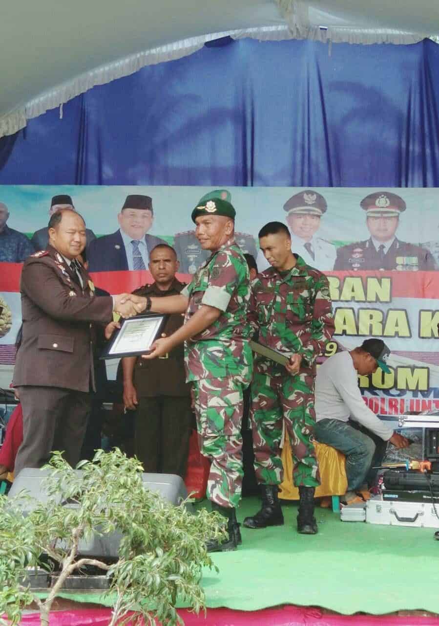 Satgas Pamtas Yonif Pr 328/dgh Terima Penghargaan Dari Polres Jayapura