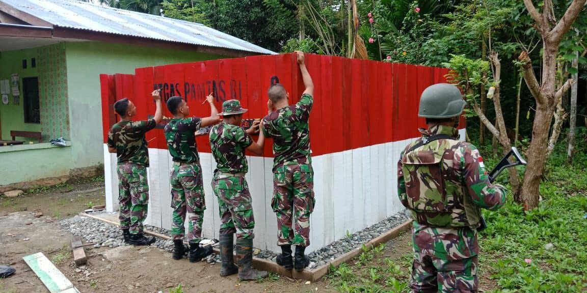 Bangun Budaya Hidup Sehat, Yonif 328 Renovasi Mck Kampung Kibay