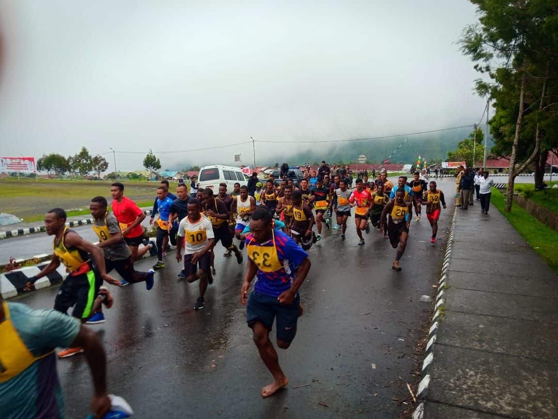 Lomba Lari 5 Km, Bangun Keakraban dan Kebersamaan di Puncak Jaya