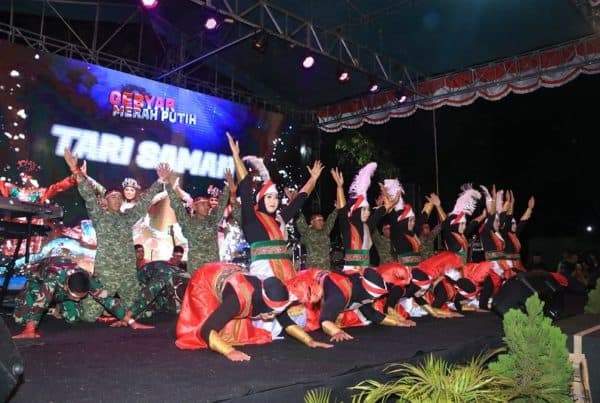 Lestarikan Budaya, Yonarmed 1 Tampilkan Tari Saman di Kampoeng Tentara Lestarikan Budaya, Yonarmed 1 Tampilkan Tari Saman di Kampoeng Tentara