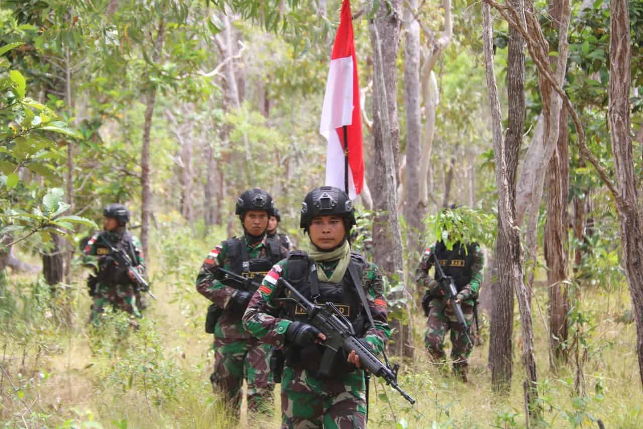 Jamin Tidak Bergeser, Satgas Yonif MR 411 Patroli Patok Batas Negara Sejauh 21 Km