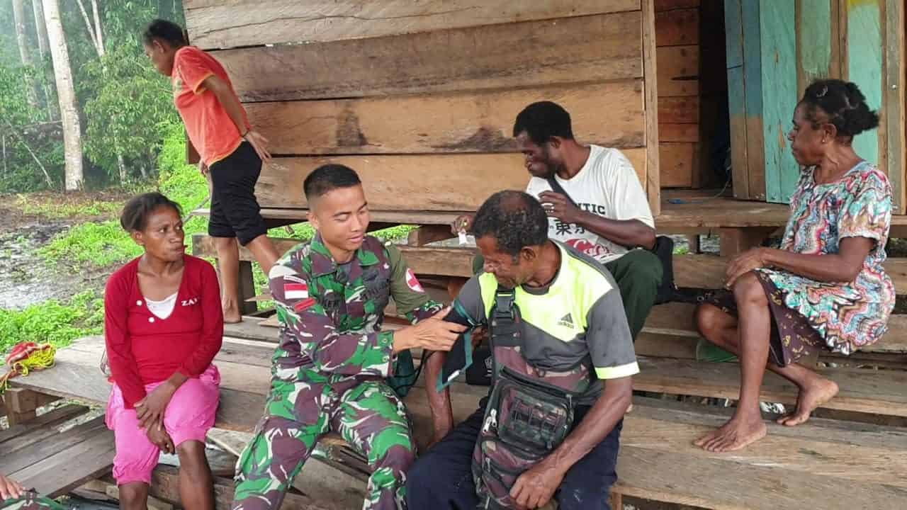 Pelayanan Kesehatan Door to Door, Komitmen Satgas Yonif R 300 Peduli Kesehatan Warga Papua