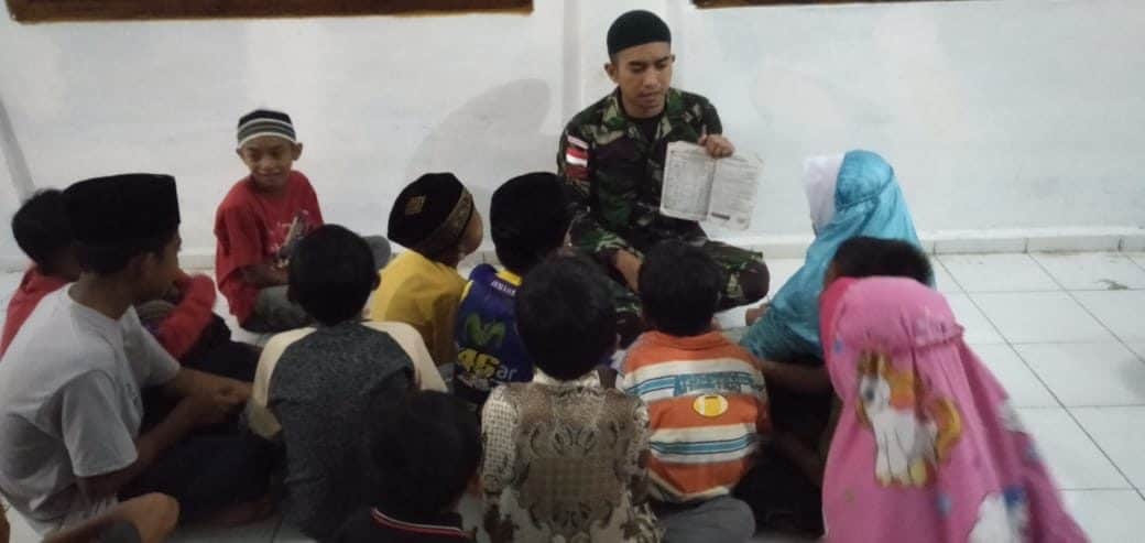 Satgas Pamtas Yonif R 300/Bjw, Bina Anak-anak Perbatasan Pentingnya Pendidikan Agama