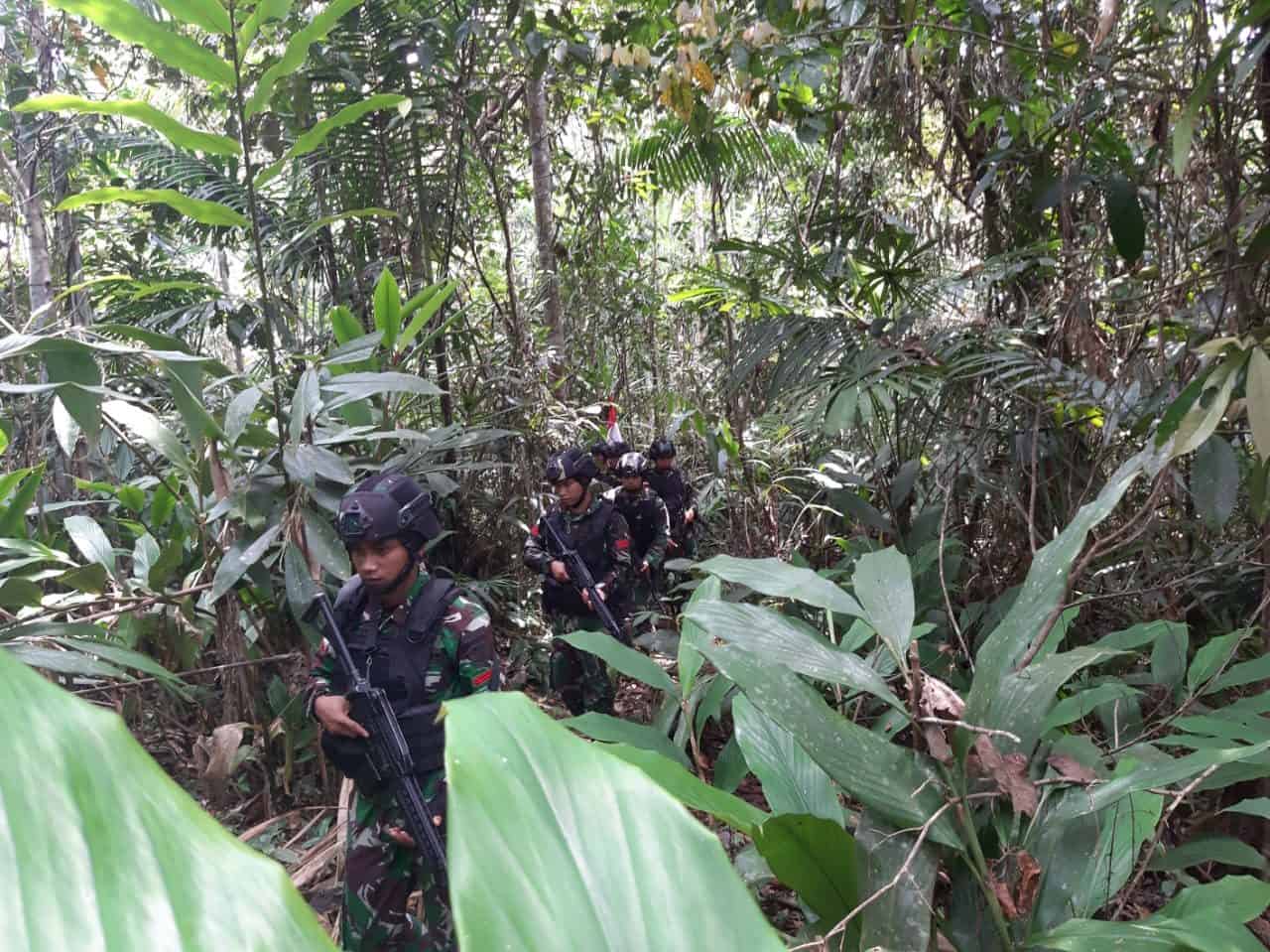Jamin Keamanan dan Kedaulatan Negara, Satgas Yonif 300 Sisir Hutan Wambes Papua 