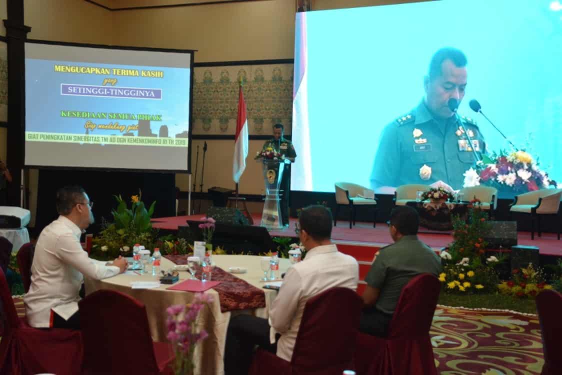 Sinergitas TNI AD dan Kominfo Ciptakan Komunikasi Baik dan Positif untuk Negeri