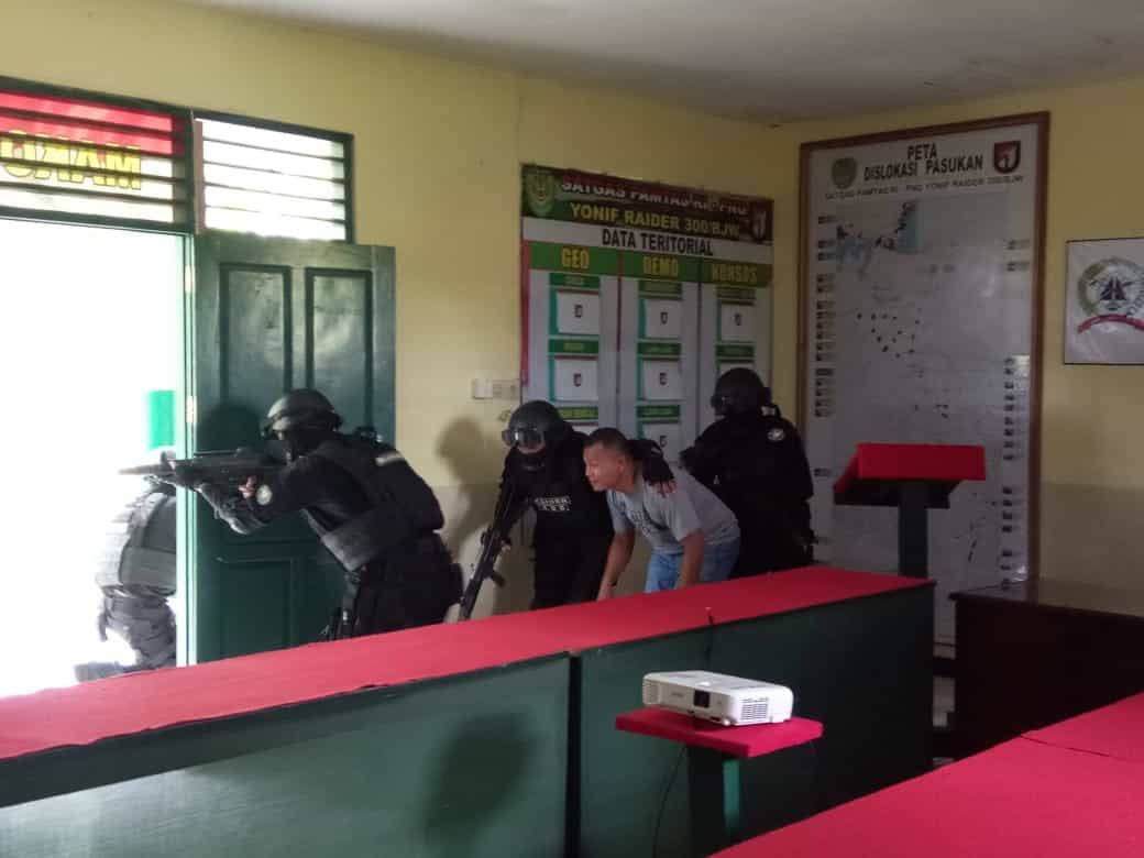 Pelihara Kemampuan Raider, Satgas Yonif 300 Gelar Latihan di Keerom