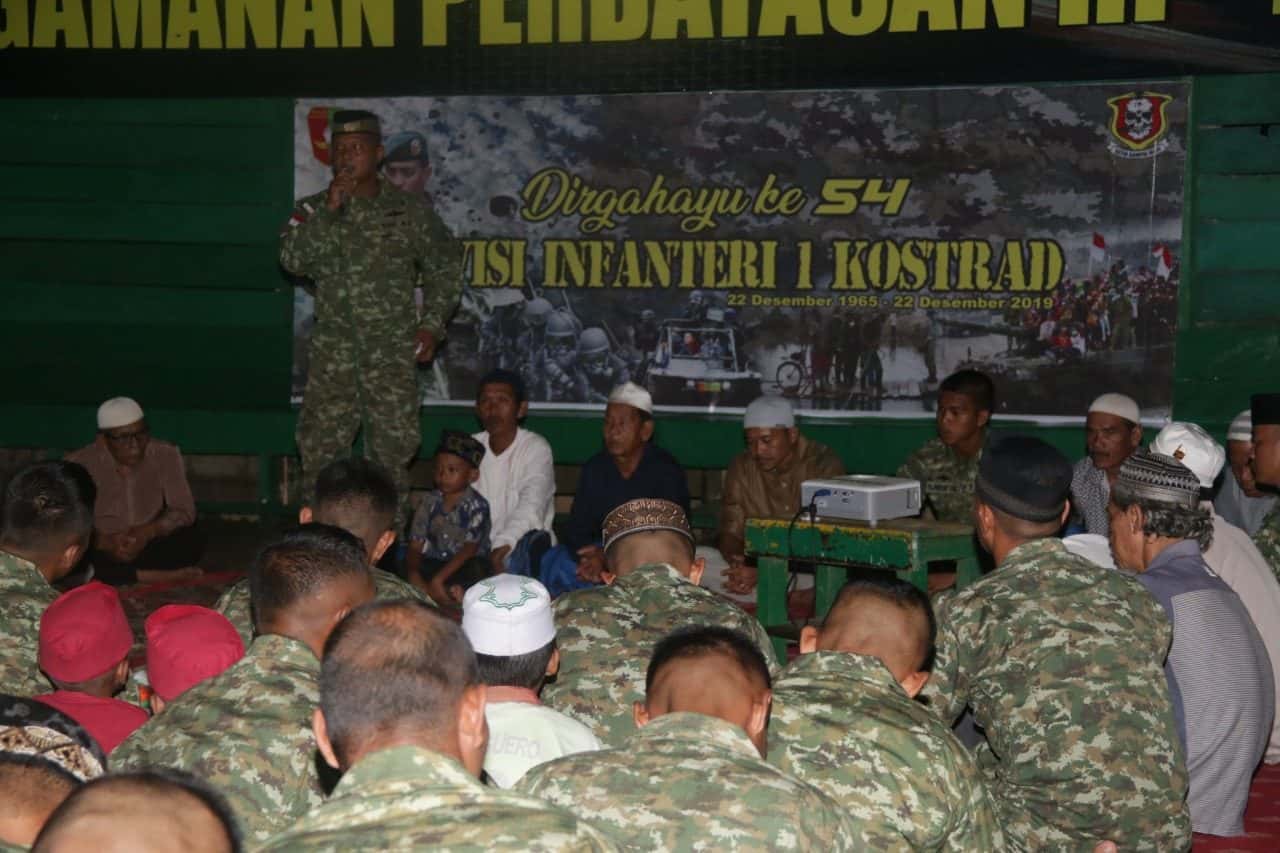 HUT Divif-1/Kostrad, Satgas Yonif R 303 Gelar Syukuran di Perbatasan RI-Malaysia