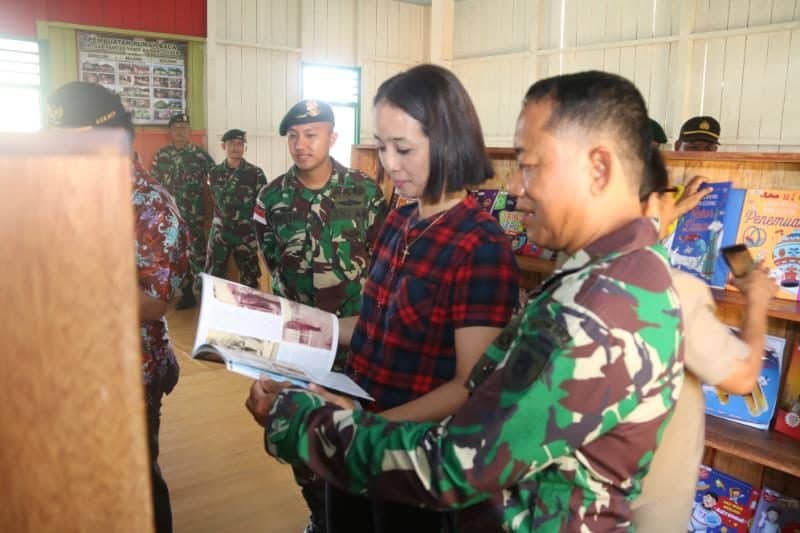 Rumah Baca Satgas Yonif 303, Tingkatkan Literasi Pemuda Perbatasan