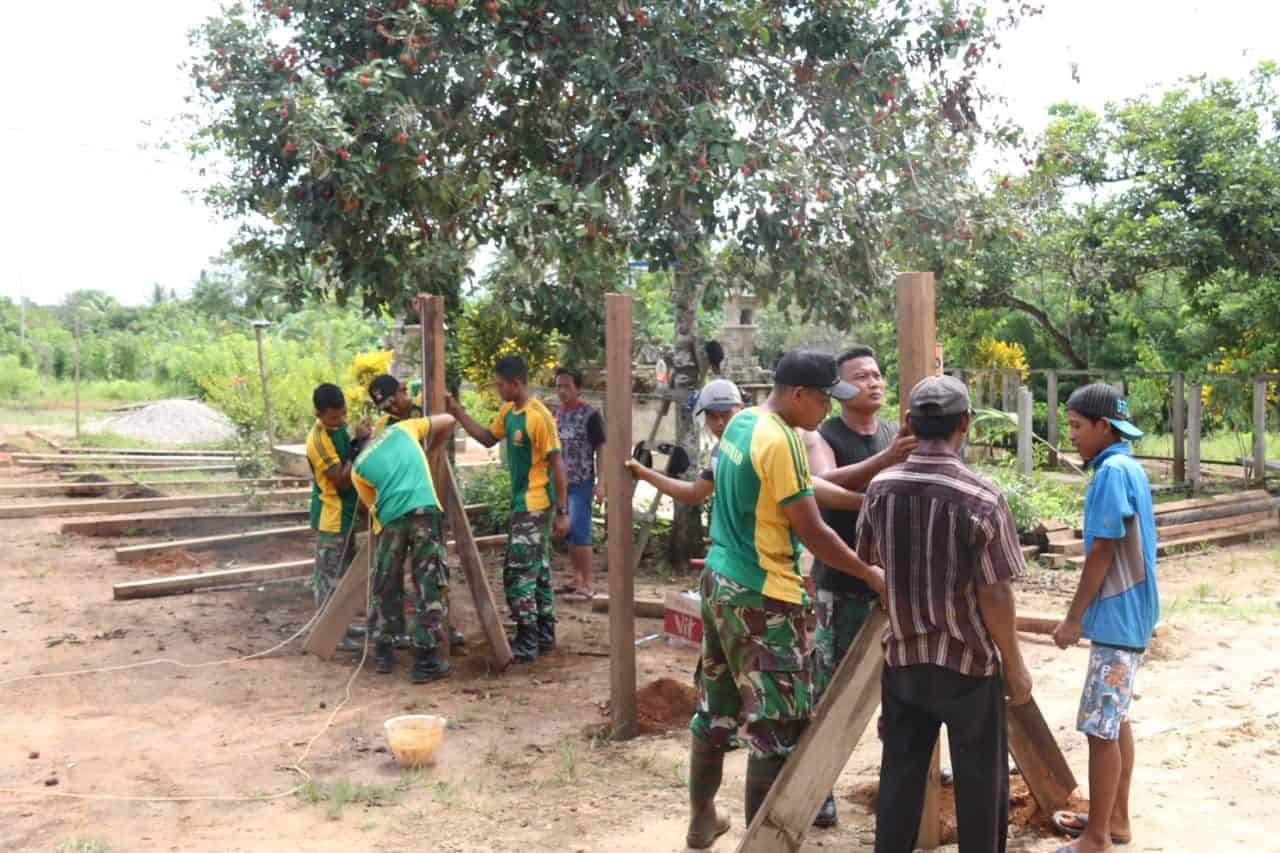 Karya Bakti Satgas Yonif MR 411, Tumbuhkan Toleransi dan Persaudaraan di Papua