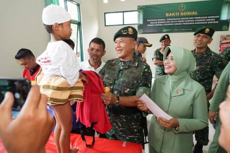 Bagi Kebahagiaan, Kostrad Gelar Baksos di Lebak