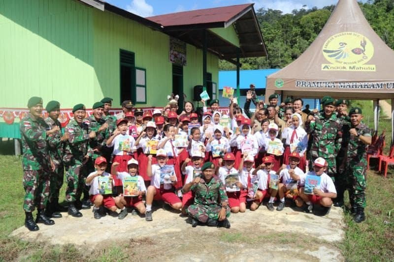 Rumah Baca Satgas Yonif 303, Tingkatkan Literasi Pemuda Perbatasan