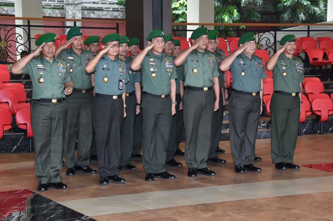 17 Pati TNI AD Laporan Korps Kenaikan Pangkat di Mabesad.