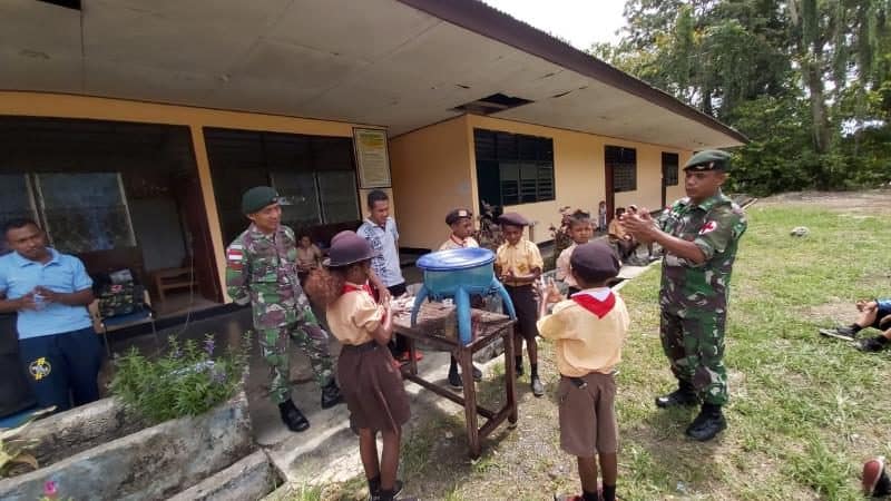 Cegah Corona di Papua, Satgas Yonif 300 Gelar Penyuluhan Kesehatan