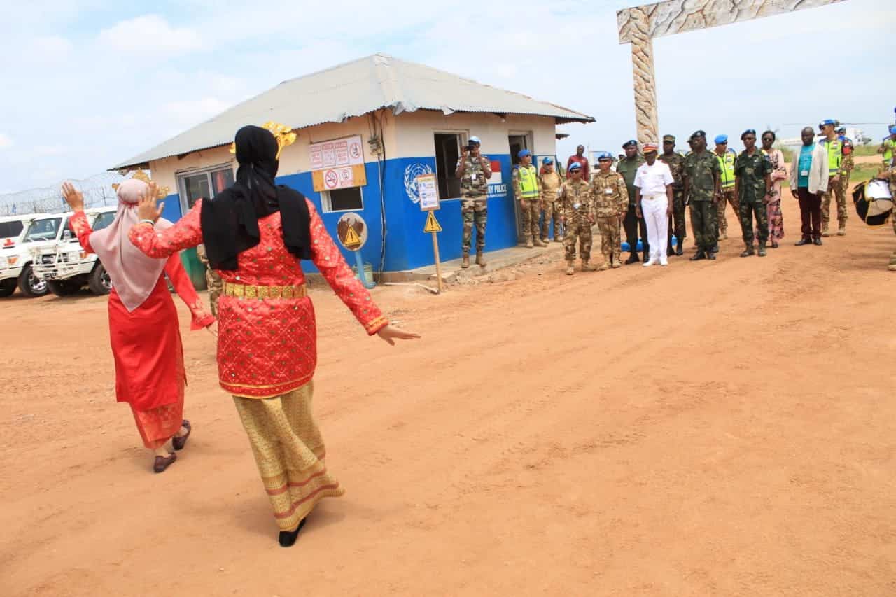 Lestarikan Seni Budaya Nusantara, Tari Zapin Satgas Indo RDB MONUSCO  Sambut Panglima Armada FARDC di Kongo