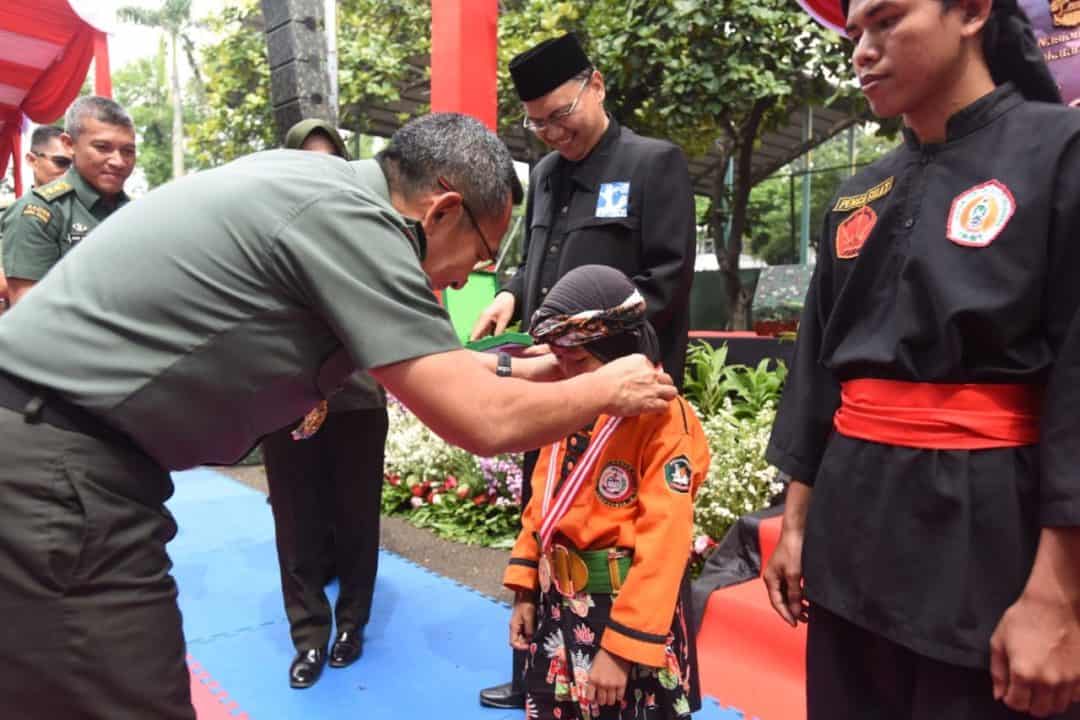 Diakui UNESCO, TNI AD Lestarikan Pencak Silat Tradisional