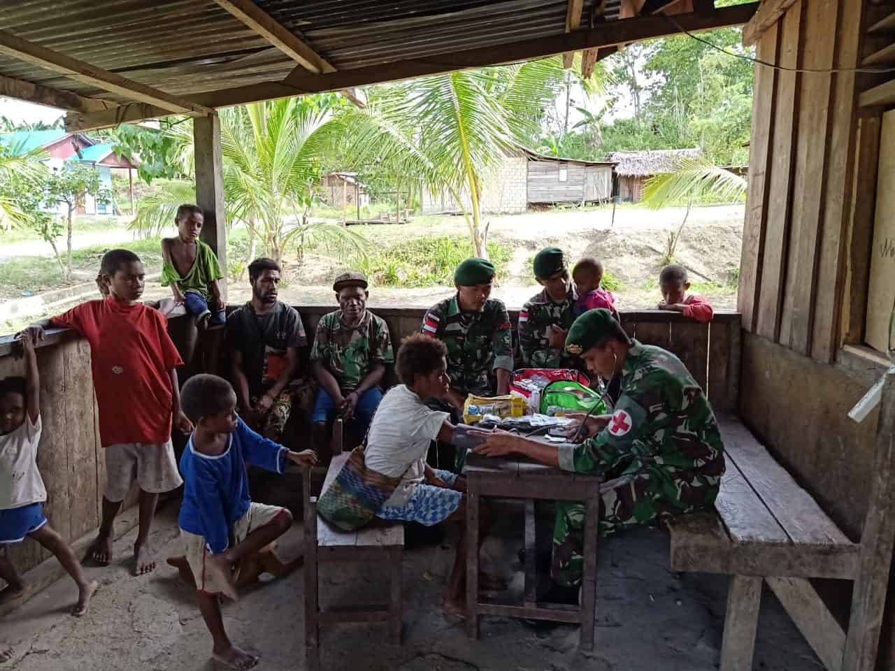 Yankes _Door to Door_, Satgas Yonif R 509 Permudah Warga Papua