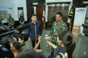 TNI AD Terima Bantuan 30.000 APD dari MNC Peduli