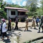 Cegah Corona di Tapal Batas, Satgas Yonif R 303 Sosialisasi Keliling