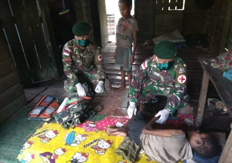 Derita Lumpuh, Satgas Yonif 411 Rutin Periksa Kesehatan Laurent