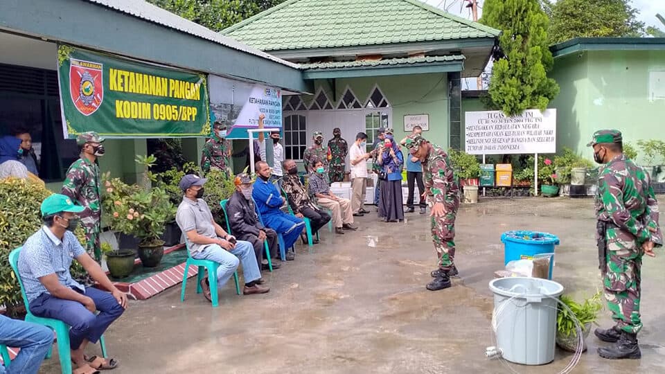 Dukung Ketahanan Pangan, Kodim Balikpapan Tumpang Sari Lele dan Kangkung