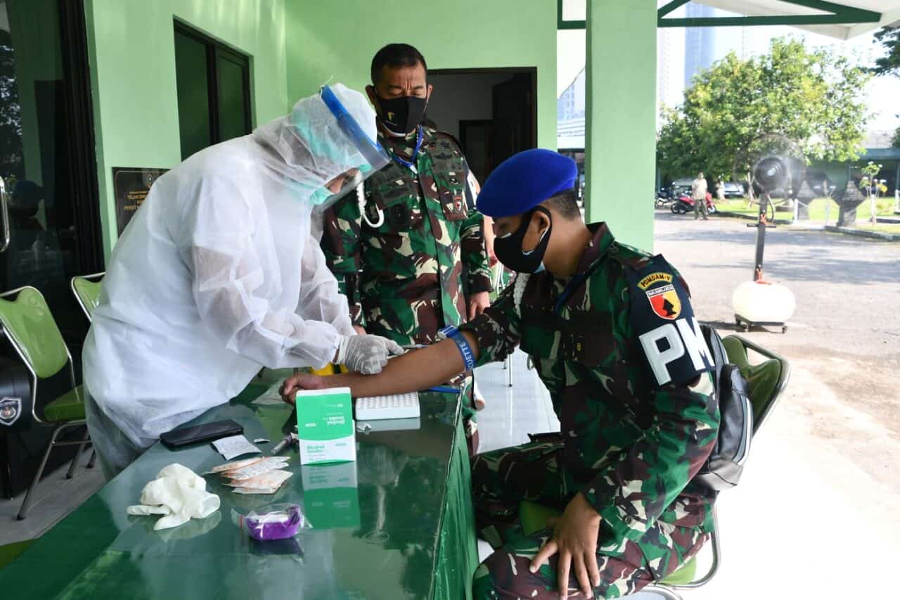 Deteksi Dini, Pomdam V/Brawijaya Gelar Rapid Test Personel dan Keluarga