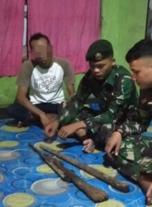 Buah Manis Warga Maluku, Satgas Yonarmed 9/K Terima 5 Senpi