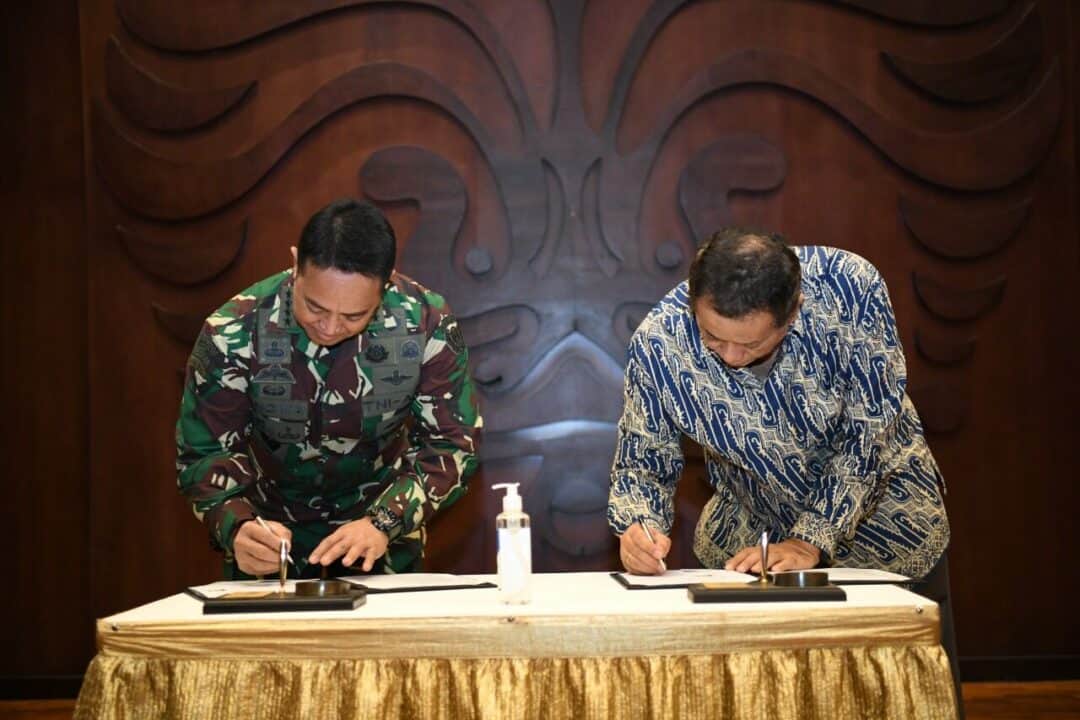 Kepala Staf Angkatan Darat dan Rektor Universitas Indonesia Tanda Tangani Perjanjian Kerja Sama Program Pasca Sarjana dan Pelibatan Mahasiswa UI dalam Kegiatan TNI Manunggal Membangun Desa (TMMD)