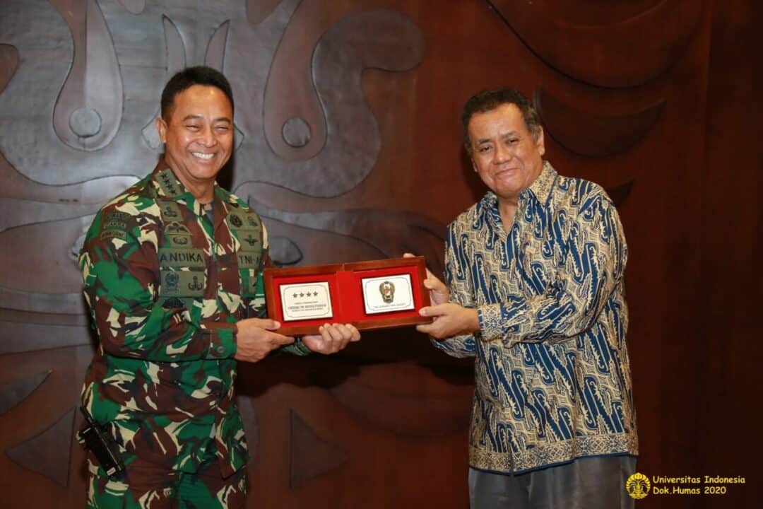 Kepala Staf Angkatan Darat dan Rektor Universitas Indonesia Tanda Tangani Perjanjian Kerja Sama Program Pasca Sarjana dan Pelibatan Mahasiswa UI dalam Kegiatan TNI Manunggal Membangun Desa (TMMD)