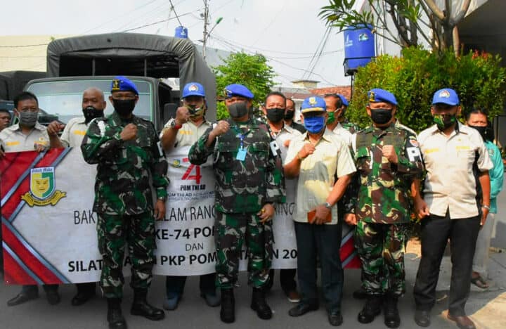 Peringati HUT ke 74, POM TNI AD dan PKP Pomad Bagikan 1.200 Sembako Kepada Purnawirawan Pomad