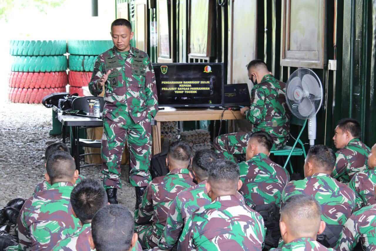 Danbrigif 20/3 Kostrad Cek Kesiapan Satgas Pamrahwan Yonif 754