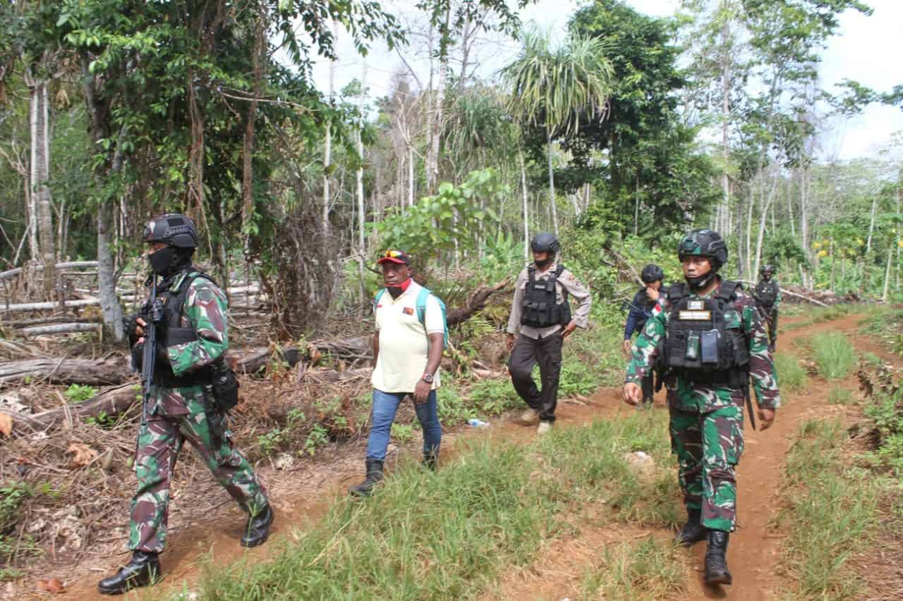 Cegah Pelintas Batas Ilegal, Satgas Yonif 413 Inisiasi Patroli Gabungan Perbatasan RI-PNG