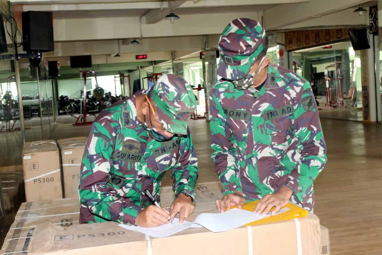 Kasad Berikan Bantuan Alat Fitness Untuk Pembinaan Jasmani Prajurit Kodam XII/Tpr