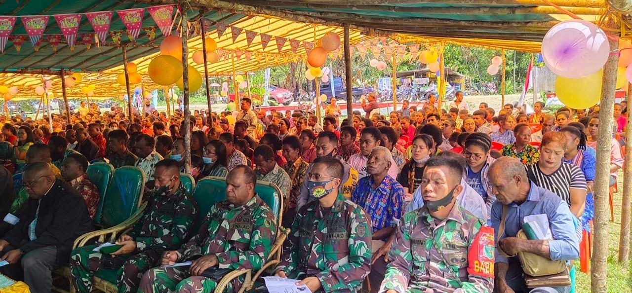 Tingkatkan Harmonisasi Kehidupan Beragama, Satgas Yonif 312 Hadiri HUT GKII di Perbatasan Papua