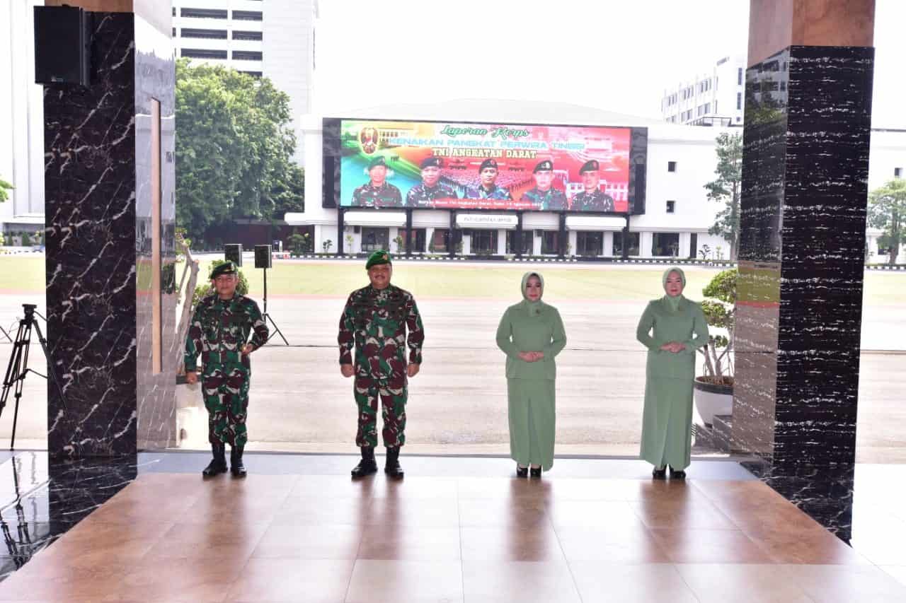 Wakasad Terima Laporan Kenaikan Pangkat Sepuluh Perwira Tinggi TNI AD