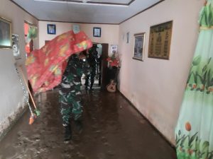 Banjir Bandang Menerjang, Kodim 1304/Gorontalo Sigap Berikan Pertolongan