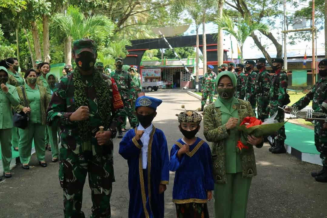 Berkunjung ke Maluku Utara, Pangdam XVI/Ptm sambangi Yonif RK 732/Banau
